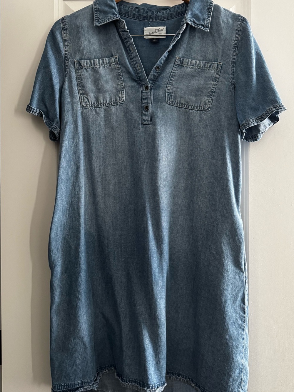 Vintage Thread Denim Chambray High-Low Shirt Dress in Light Blue. Size M.